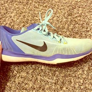 blue nike shoes